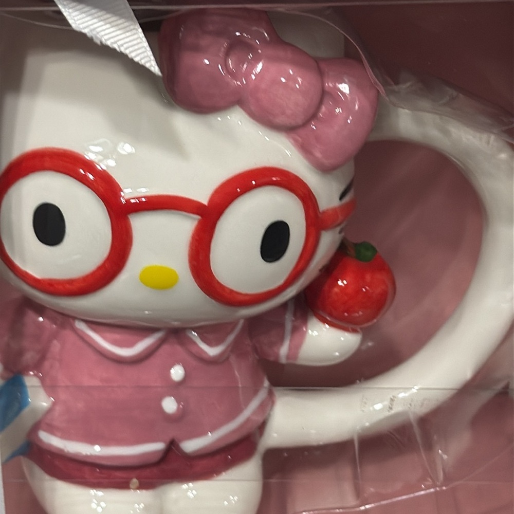 Blue Sky Clayworks Hello Kitty School Girl Mug & Matching Figurine Set Goldminc - Picture 2 of 9